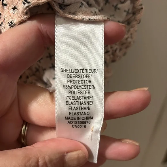 Adrianna Papell EUC Halter Peachy Cream Cross Design Blouse size L - Picture 5 of 6